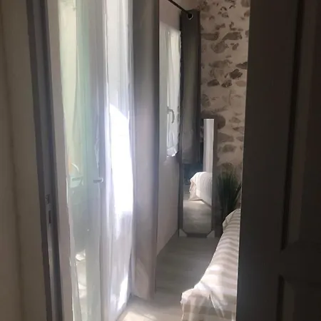 Vieil Antibes, Ravissant 2p Avec Petite Terrasse Apartmán Antibes