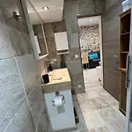 公寓 Vieil Antibes, Ravissant 2p Avec Petite Terrasse 昂蒂布