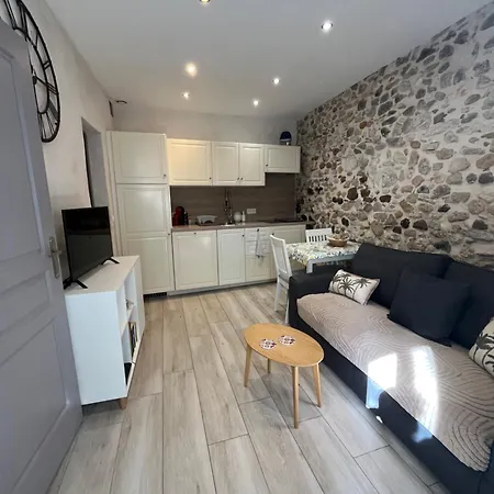 Vieil Antibes, Ravissant 2p Avec Petite Terrasse Apartment *