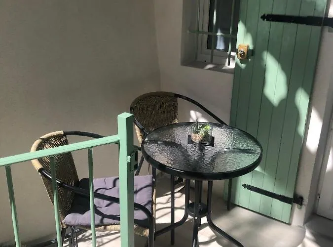 Vieil Antibes, Ravissant 2p Avec Petite Terrasse Appartement