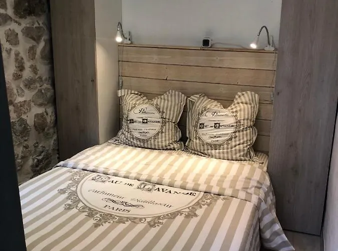 Appartement Vieil Antibes, Ravissant 2p Avec Petite Terrasse