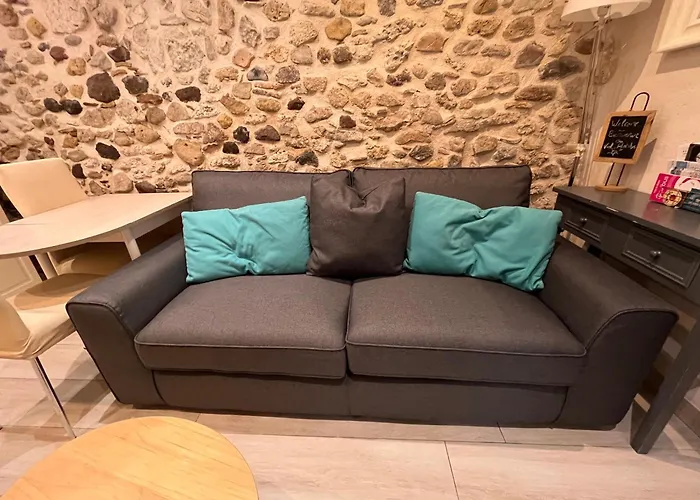 Appartement Vieil Antibes, Ravissant 2p Avec Petite Terrasse *
